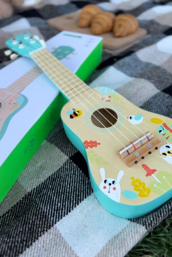 Музична іграшка - Перша гітара
