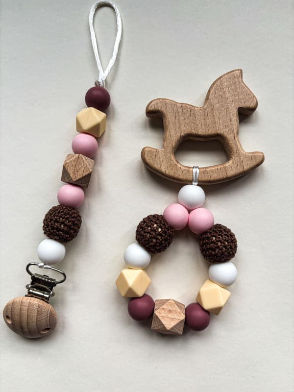 Дерев'яний прорізувач + силіконовий тримач для соски | Еко іграшки для малюків 0+