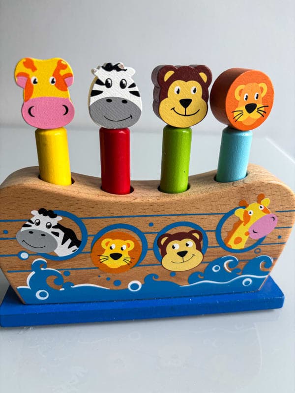 🦁 Дерев’яна розвивальна гра «Стрибучий ковчег» — іграшка з механізмом для дітей від 18 місяців